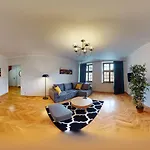 Market Square View Cozy 2 As R425 * فروتسواف