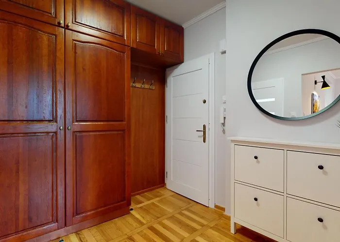 Market Square View Cozy 2 As R425